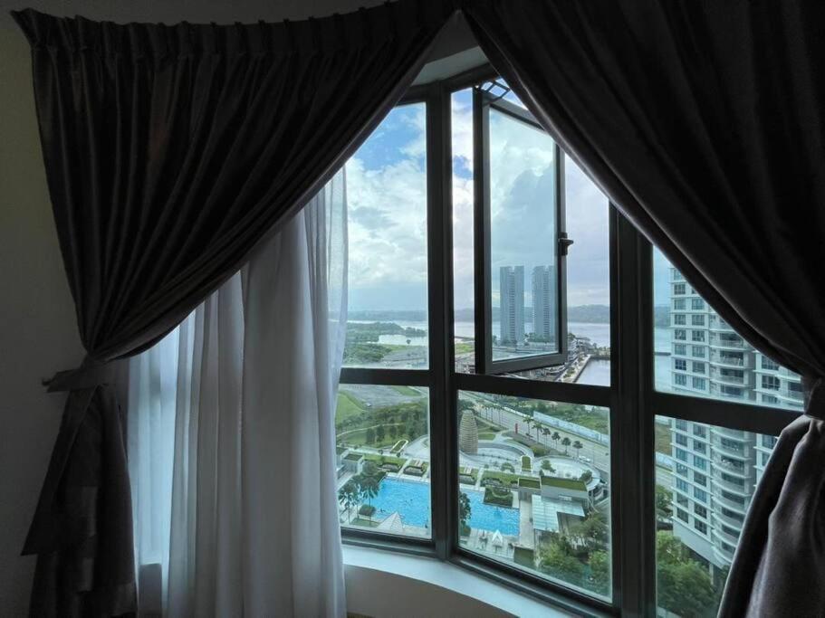 Teega Suites Seaview By Vdo Homestay Nusajaya  Dış mekan fotoğraf