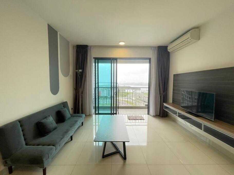 Teega Suites Seaview By Vdo Homestay Nusajaya  Dış mekan fotoğraf
